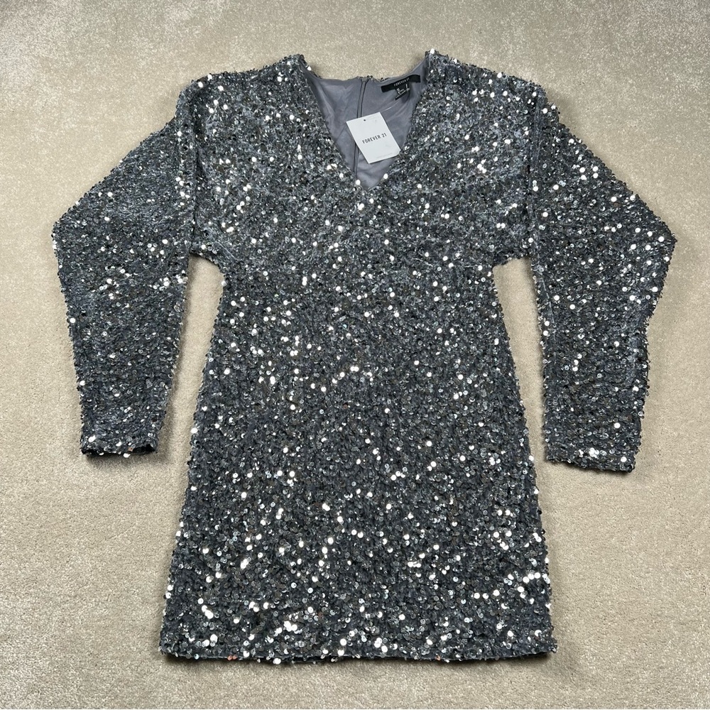 Forever 21 Bodycon Dress NWT Sequin Silver Sparkly Long Sleeve‎ Junior's Small